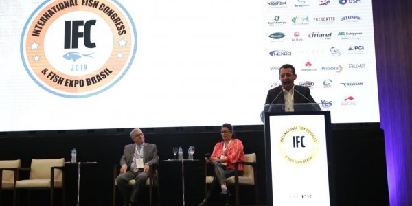 Participaram do painel : Isaac Gherson ? Empres&aacute;rio que desenvolveu o mercado  americano para o pirarucu -  Peru e <br/>Francisco Hidalgo Farina Presidente da ACRIPAR, Rond&ocirc;nia